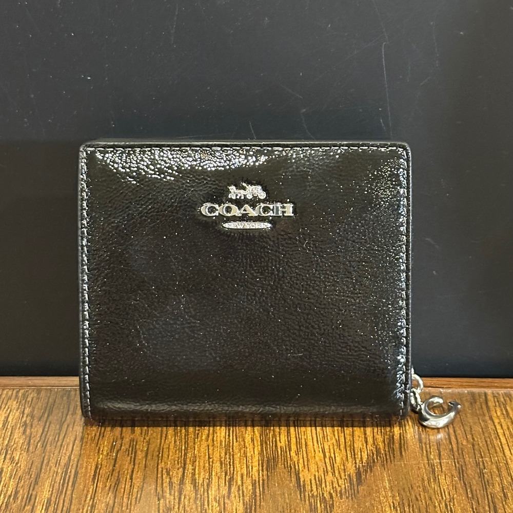 Coach Small Snap Wallet Black Patent Leather Silver Logo Zipper Coin Pocket